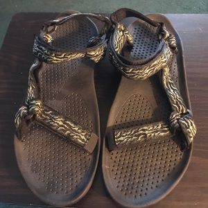 Teva Hurricane 3 sandals
